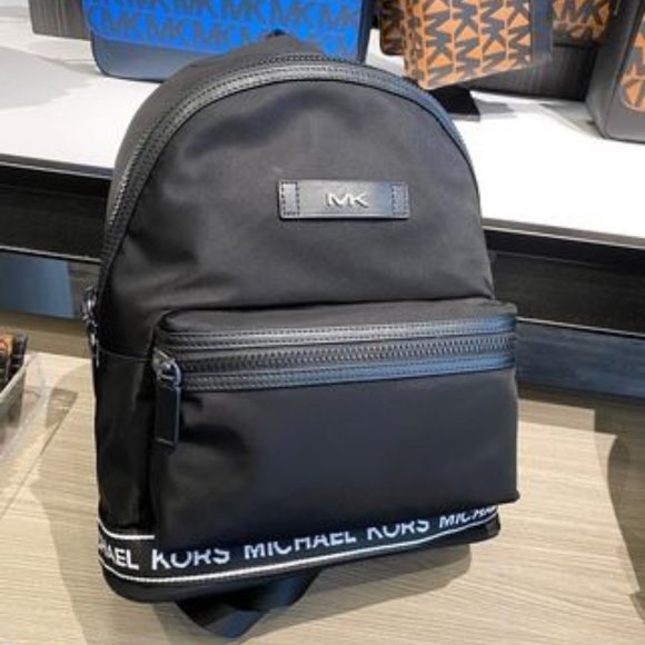 🆕️ Michael Kors Kent Logo Taping Backpack - Picture 1 of 8